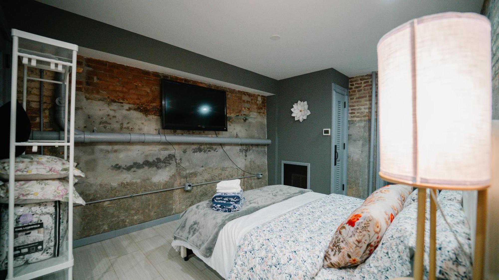 Cozy Vintage Escape 4br 4ba Near Dc Attractions!