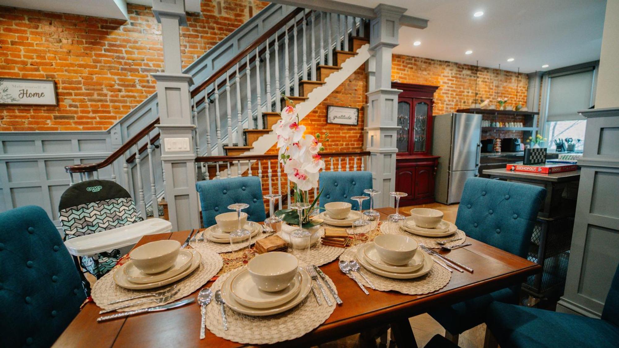Cozy Vintage Escape 4br 4ba Near Dc Attractions! Ferienhaus
