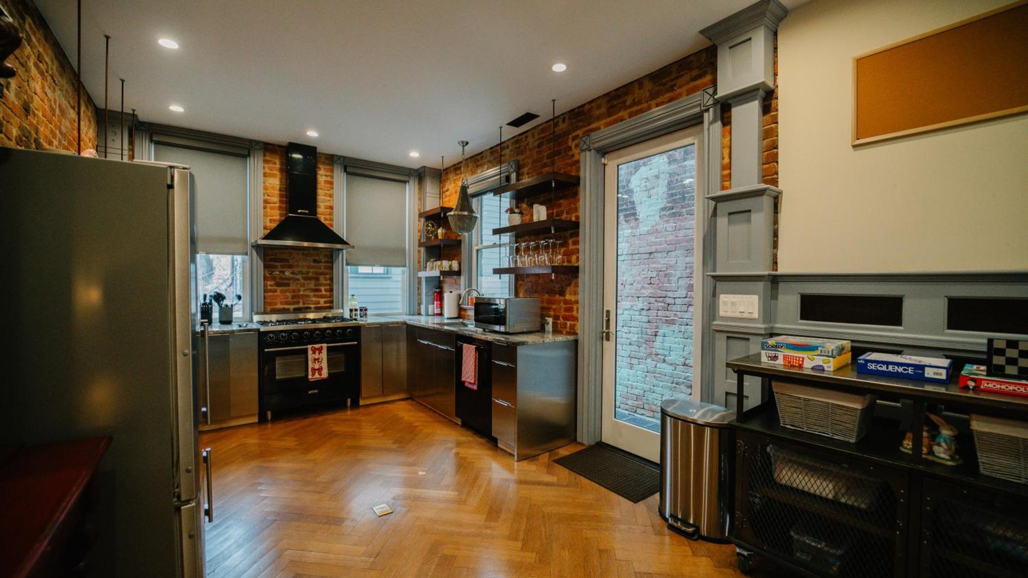 Cozy Vintage Escape 4br 4ba Near Dc Attractions! * Washington