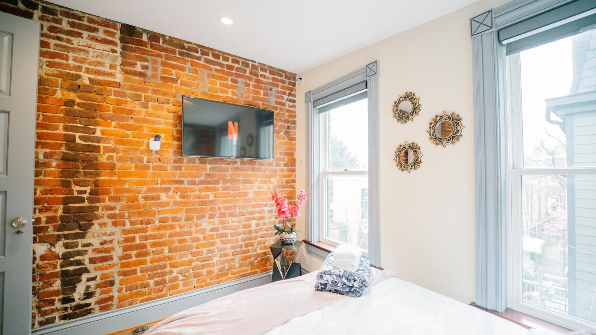 Cozy Vintage Escape 4br 4ba Near Dc Attractions!
